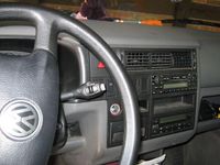 Second-hand VW Multivan 102 CP (75 kW) 1999 Negru Monovolum