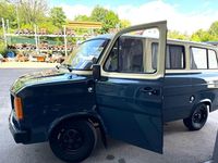 Second-hand Ford Transit 77 CP (56 kW) 1983 Albastru Monovolum