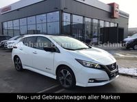 Gebraucht Nissan Leaf Tekna 110 kW (150 PS) 2018 Pearl white pearleffekt/dach black met Kleinwagen