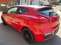 Gebraucht Kia Ceed 105 PS (77 kW) 2016 Rot Kleinwagen