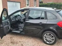 Używany Renault Clio II Dynamique 101 KM (74 kW) 2010 Czarny Sedan/Limuzyna