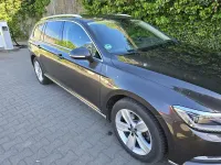 Gebraucht VW Passat 140 PS (102 kW) 2017 Braun Kombi