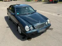 Gebraucht Mercedes E200 116 PS (85 kW) 2000 Blau Limousine