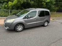 Gebraucht Peugeot Partner 111 PS (81 kW) 2011 Grau Van / Kleinbus
