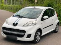 Gebraucht Peugeot 107 68 PS (50 kW) 2011 Weiß Kleinwagen
