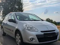 Gebraucht Renault Clio II 75 PS (55 kW) 2010 Silber Limousine