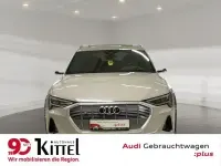 Gebraucht Audi e-tron Sport 369 kW (503 PS) 2021 Beige SUV