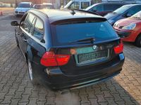Gebraucht BMW 320 Exclusive 170 PS (125 kW) 2010 Blau Kombi