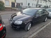 Gebraucht VW Jetta Freestyle 122 PS (89 kW) 2011 Schwarz Limousine