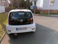 Second-hand VW up! 60 CP (44 kW) 2019 Alb Hatchback