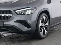 Gebraucht Mercedes GLA200 Advanced 163 PS (119 kW) 2024 Metalliclack mountaingrau SUV