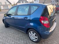 Gebraucht Mercedes A160 95 PS (69 kW) 2011 Blau Kleinwagen