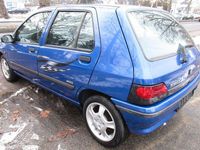 Gebraucht Renault Clio 54 PS (39 kW) 1996 Blau Kleinwagen