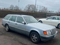 Usata Mercedes E220 150 CV (110 kW) 1993 Argento Station wagon