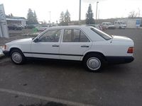 Gebraucht Mercedes 200 72 PS (52 kW) 1988 Limousine