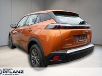 Gebraucht Peugeot e-2008 Active 100 kW (136 PS) 2021 Orange SUV