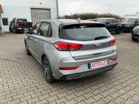Gebraucht Hyundai i30 116 PS (85 kW) 2021 Silber Limousine
