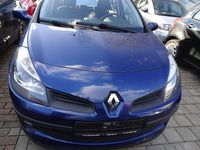 Gebraucht Renault Clio Dynamique 111 PS (81 kW) 2006 Dünkel blau methyl Kleinwagen