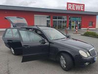 Używany Mercedes E280 Classic 190 KM (139 kW) 2006 Czarny Kombi