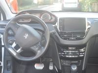 gebraucht Peugeot 2008 Black Edition PureTech 130 EAT6 Black E...