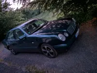 Brugt Mercedes E280 204 HK (150 kW) 1997 Grøn Sedan