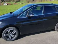 Gebraucht BMW 218 Sport Line 136 PS (100 kW) 2017 Schwarz Kombi