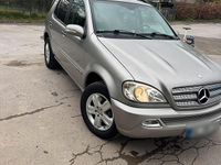 Gebraucht Mercedes ML270 163 PS (119 kW) 2005 Silber SUV