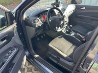 Gebraucht Ford Focus 2011 Grau Kombi