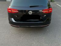 Gebraucht VW Passat Highline 150 PS (110 kW) 2015 Schwarz Kombi
