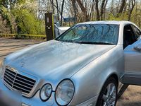 Gebraucht Mercedes CLK230 197 PS (144 kW) 2003 Silber Coupé