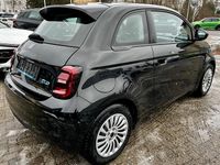 Gebraucht Fiat 500e 86 kW (118 PS) 2023 Colore esterno (arktis weiß) Kleinwagen