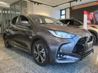 Gebraucht Toyota Yaris Hybrid Plus 116 PS (85 kW) 2024 Grau Limousine