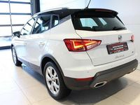 Gebraucht Seat Arona FR 110 PS (80 kW) 2023 Nevada weiß / midnight schwarz (metallic) SUV