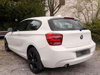 Gebraucht BMW 114 102 PS (75 kW) 2015 Weiß Kleinwagen