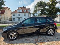 Gebraucht Mercedes B180 122 PS (89 kW) 2013 Schwarz Van / Kleinbus