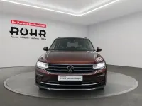 Gebraucht VW Tiguan Life 150 PS (110 kW) 2023 Ginger brown metallic SUV