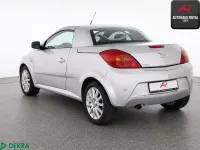 Gebraucht Opel Tigra 90 PS (66 kW) 2009 Starsilber iii m2 Cabrio