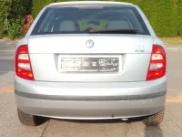Gebraucht Skoda Fabia Elegance 75 PS (55 kW) 2001 Silber Limousine