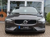 Gebraucht Volvo V60 Core 163 PS (119 kW) 2022 Particular grey Kombi