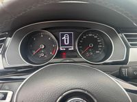 Gebraucht VW Passat 150 PS (110 kW) 2019 Silber Kombi