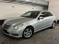 Gebraucht Mercedes E220 170 PS (125 kW) 2010 Silber Limousine