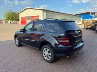 Gebraucht Mercedes ML320 224 PS (164 kW) 2008 Blau SUV