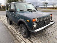 Gebraucht Lada niva 83 PS (61 kW) 2011 Grün SUV