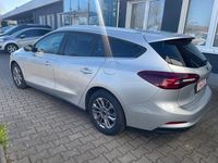 Używany Ford Focus 116 KM (85 kW) 2023 Srebrny Kombi
