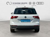 Gebraucht VW Tiguan Move 131 PS (96 kW) 2024 Oryxweiß perlmutteffekt SUV