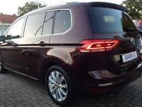 Gebraucht VW Touran Highline 150 PS (110 kW) 2017 Rot Van / Kleinbus
