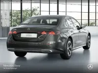 Gebraucht Mercedes E200 Advanced 204 PS (150 kW) 2025 Grau Limousine