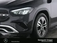 Gebraucht Mercedes GLA180 136 PS (100 kW) 2025 Schwarz SUV