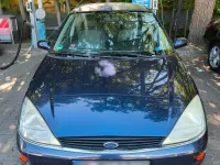 Gebraucht Ford Focus Ghia 101 PS (74 kW) 2002 Blau Limousine