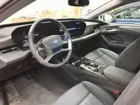 Gebraucht Audi e-tron Sportback Performance 269 kW (367 PS) 2025 Gletscherweiß SUV